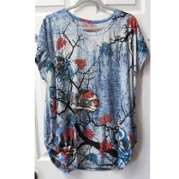 Women's Blue Flower Floral Print Short Sleeve Stretchy Graphic Shirt Sparkle Top - Picture 1 of 3